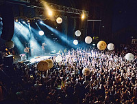 Love balloons but also love the environment? Photos